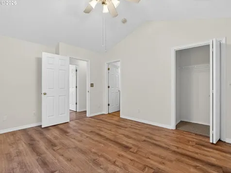 4940 Keiko Court NE Salem OR 97305