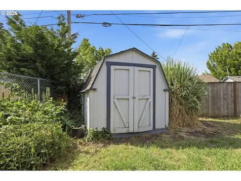 1343 Quinalt Street Springfield OR 97477