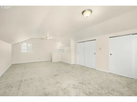 6925 SE Lexington Street Portland OR 97206