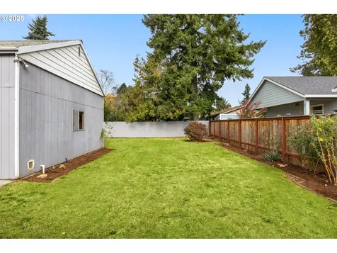 6925 SE Lexington Street Portland OR 97206