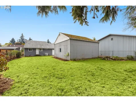 6925 SE Lexington Street Portland OR 97206