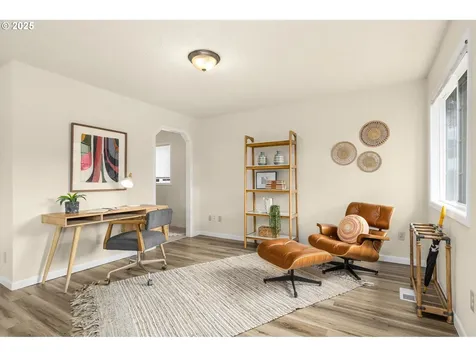 6925 SE Lexington Street Portland OR 97206