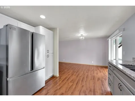 279 S 71st Street Springfield OR 97478