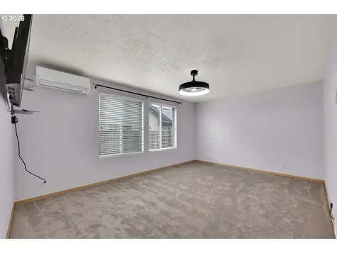 279 S 71st Street Springfield OR 97478