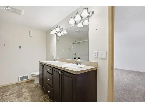 279 S 71st Street Springfield OR 97478