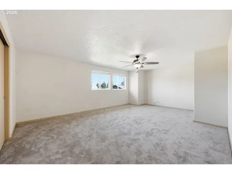 279 S 71st Street Springfield OR 97478