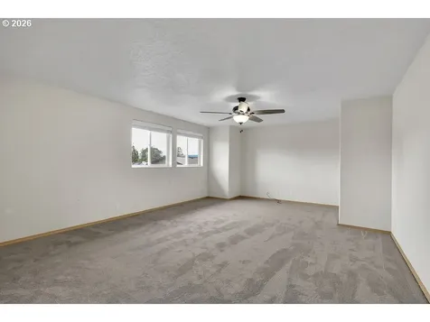 279 S 71st Street Springfield OR 97478