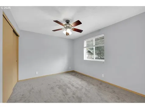 279 S 71st Street Springfield OR 97478