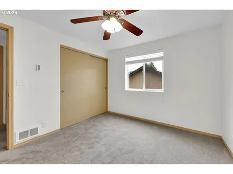279 S 71st Street Springfield OR 97478