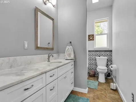 138 Carey Court Falls City OR 97344