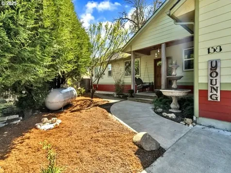 138 Carey Court Falls City OR 97344