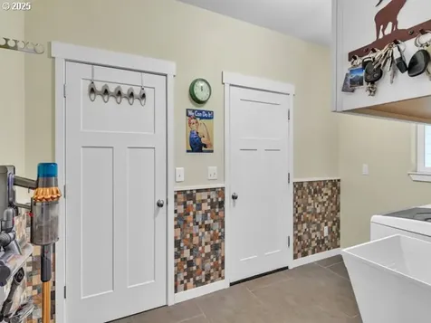 138 Carey Court Falls City OR 97344