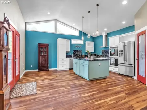 138 Carey Court Falls City OR 97344