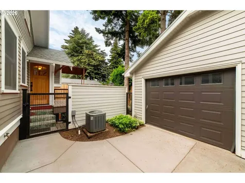3203 SE Tibbetts Street Portland OR 97202