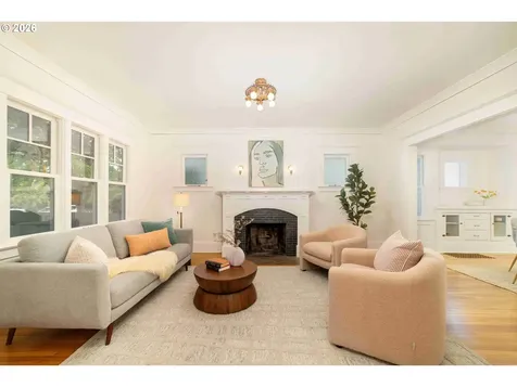 3203 SE Tibbetts Street Portland OR 97202