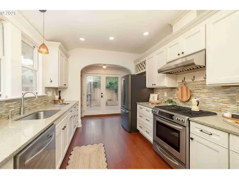 3203 SE Tibbetts Street Portland OR 97202