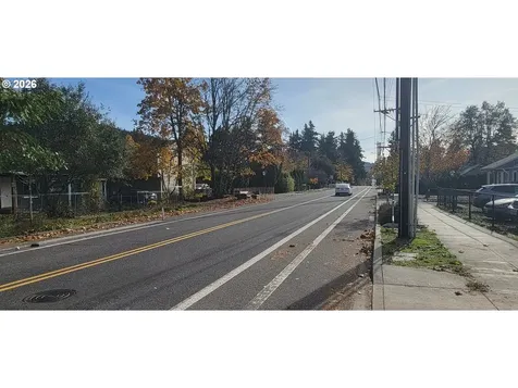 3857 SE 136th Avenue Portland OR 97236