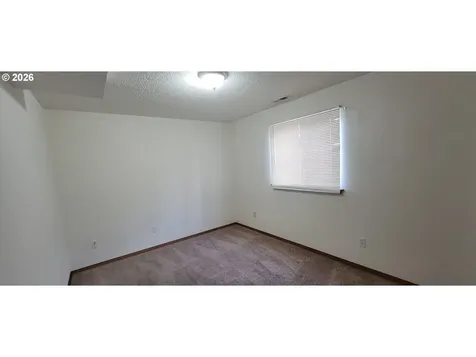 3857 SE 136th Avenue Portland OR 97236