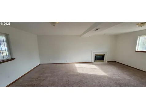 3857 SE 136th Avenue Portland OR 97236