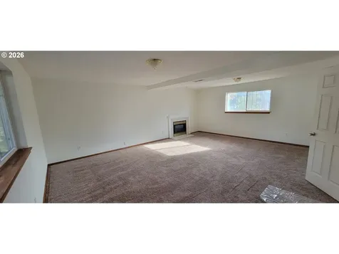 3857 SE 136th Avenue Portland OR 97236