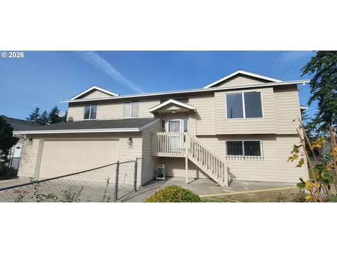 3857 SE 136th Avenue Portland OR 97236