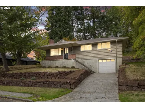 4121 SW Idaho Terrace Portland OR 97221