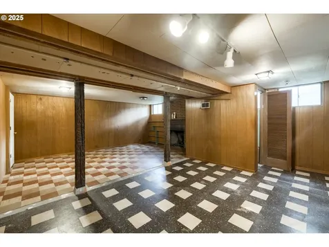 4121 SW Idaho Terrace Portland OR 97221