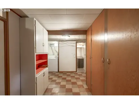 4121 SW Idaho Terrace Portland OR 97221