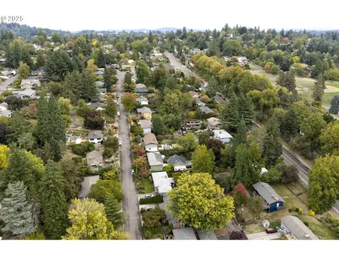 4121 SW Idaho Terrace Portland OR 97221