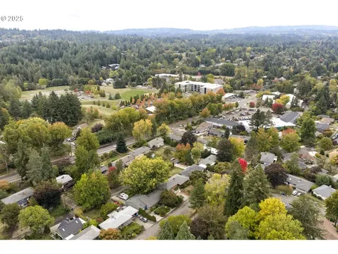 4121 SW Idaho Terrace Portland OR 97221