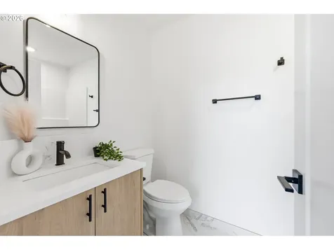11717 SE Ash Street Portland OR 97216