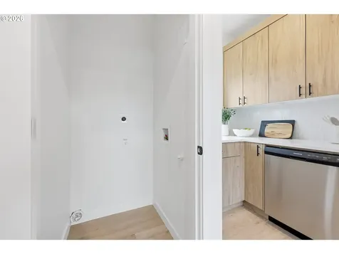 11717 SE Ash Street Portland OR 97216