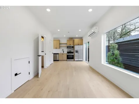 11717 SE Ash Street Portland OR 97216