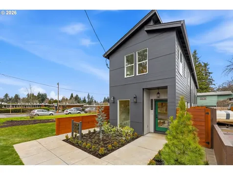 11717 SE Ash Street Portland OR 97216