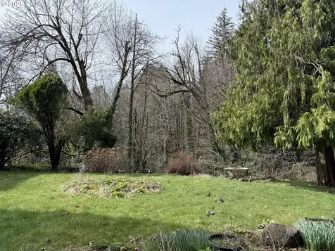 4020 Lucas Road Falls City OR 97344