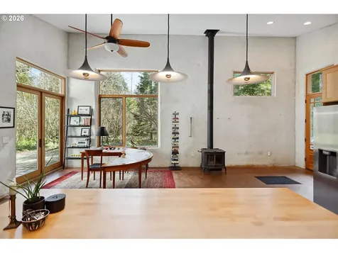 81 Wind Crest Road Carson WA 98610