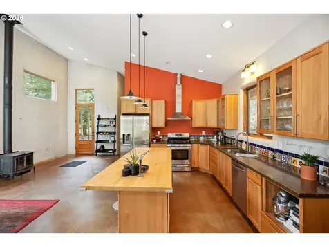 81 Wind Crest Road Carson WA 98610