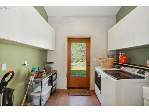 81 Wind Crest Road Carson WA 98610