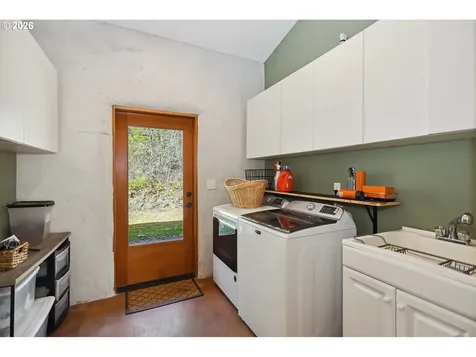 81 Wind Crest Road Carson WA 98610