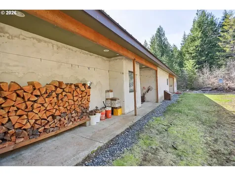 81 Wind Crest Road Carson WA 98610