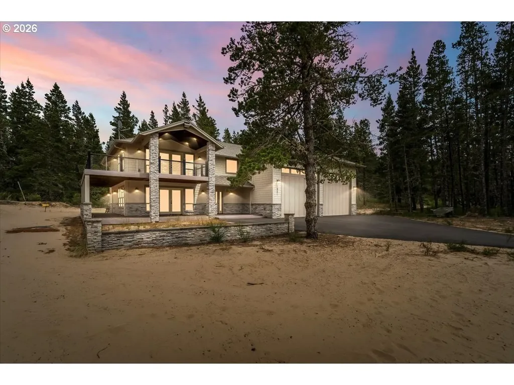 8985 Sandy Heights Road Cloverdale OR 97112