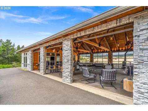 8985 Sandy Heights Road Cloverdale OR 97112