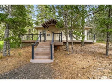 8985 Sandy Heights Road Cloverdale OR 97112