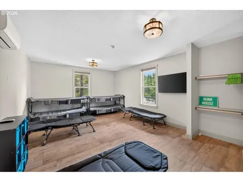 8985 Sandy Heights Road Cloverdale OR 97112
