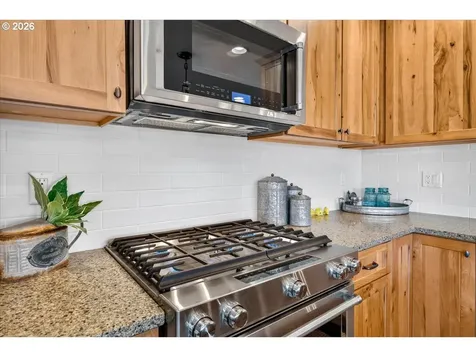 8985 Sandy Heights Road Cloverdale OR 97112