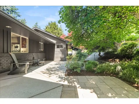 1530 SW Mitchell Lane Portland OR 97239