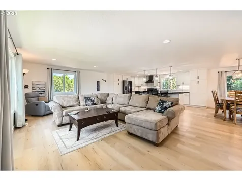 1112 NE 22nd Street Gresham OR 97030