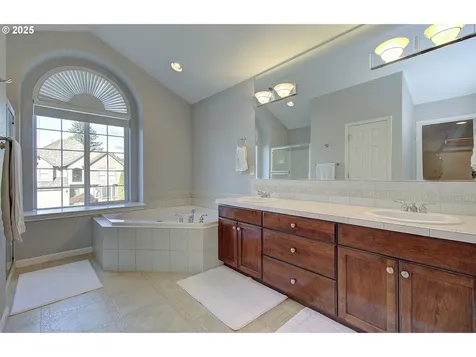 17705 NE 25th Street Vancouver WA 98684