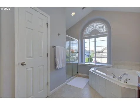 17705 NE 25th Street Vancouver WA 98684