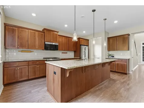 7020 SW Barr Lane Tualatin OR 97062